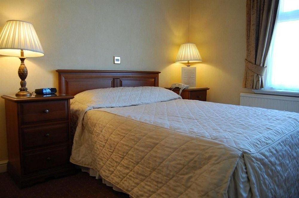 Cheshire Hospitality Ltd T\/A Lennox Lea Studios & Apartments Sale Kültér fotó