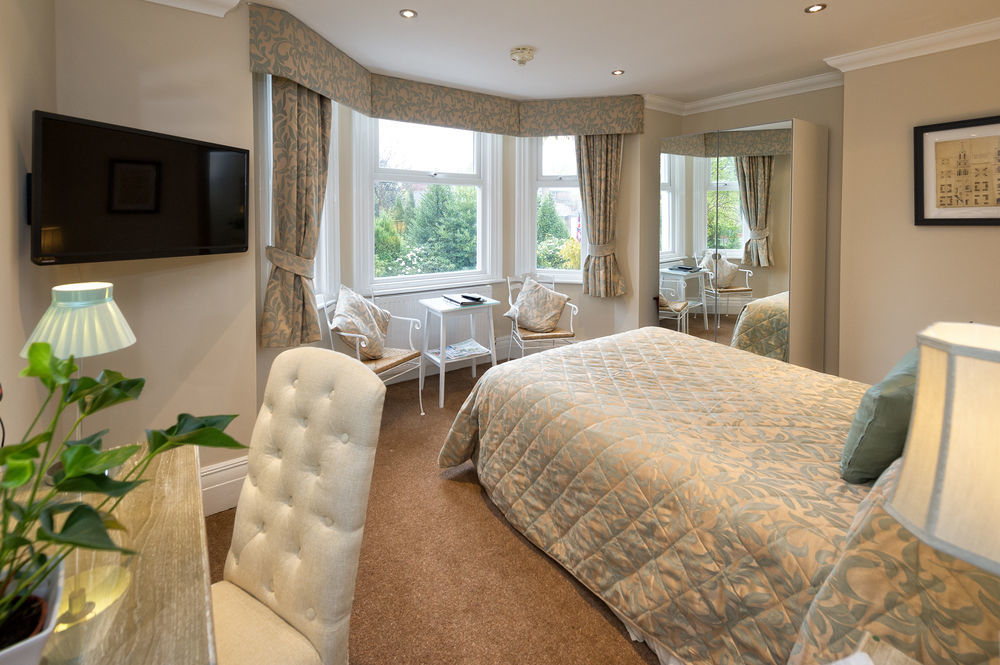 Cheshire Hospitality Ltd T\/A Lennox Lea Studios & Apartments Sale Kültér fotó