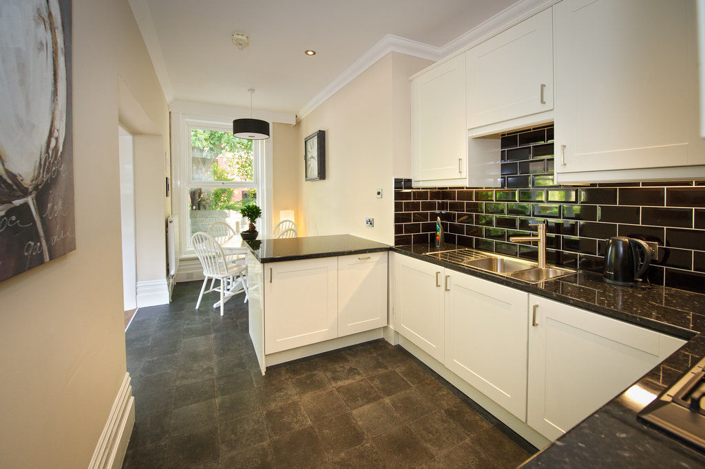 Cheshire Hospitality Ltd T\/A Lennox Lea Studios & Apartments Sale Kültér fotó