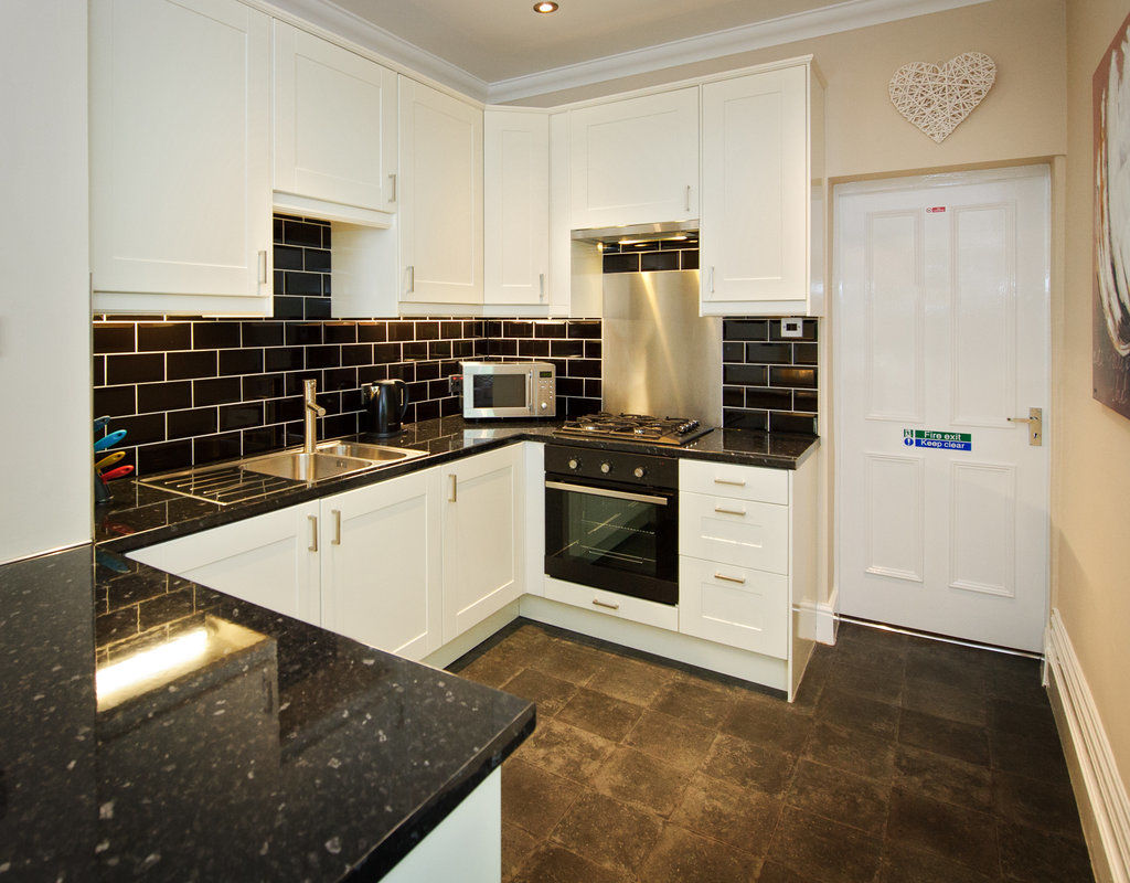 Cheshire Hospitality Ltd T\/A Lennox Lea Studios & Apartments Sale Kültér fotó