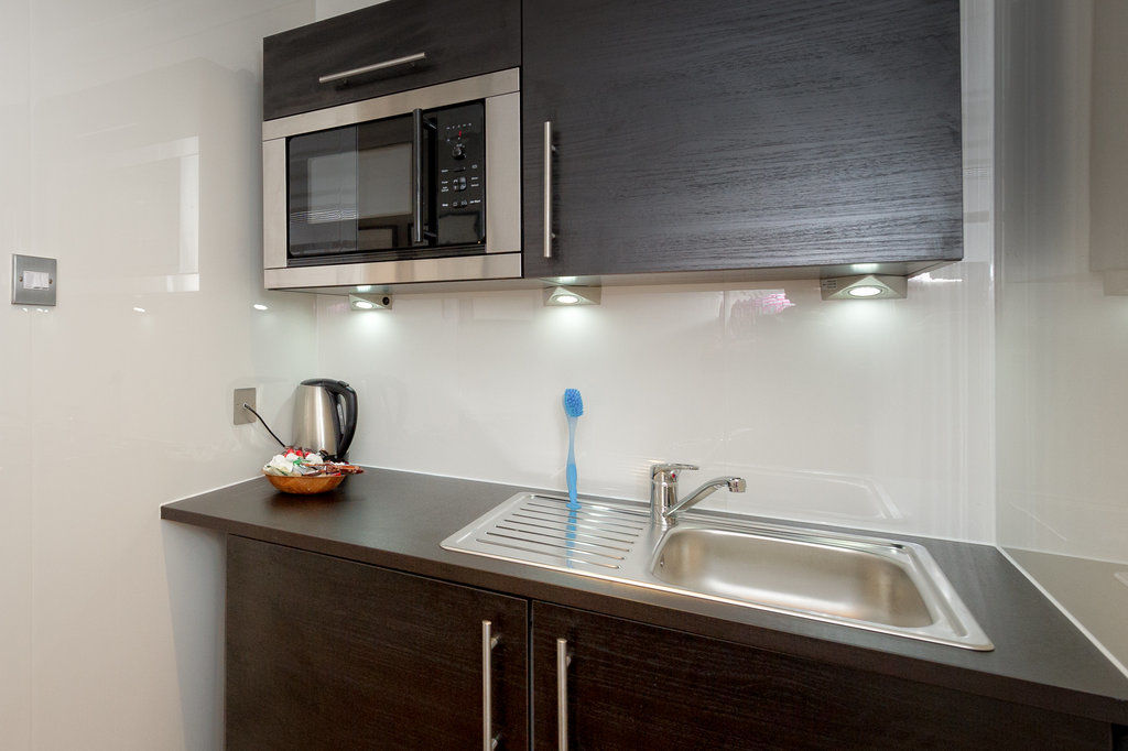 Cheshire Hospitality Ltd T\/A Lennox Lea Studios & Apartments Sale Kültér fotó