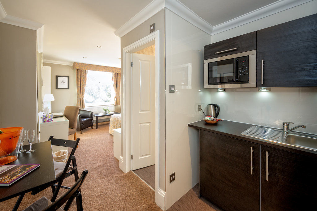 Cheshire Hospitality Ltd T\/A Lennox Lea Studios & Apartments Sale Kültér fotó