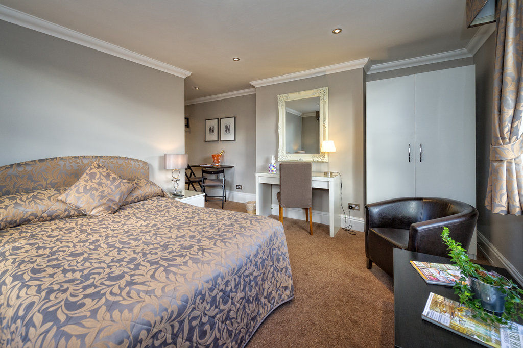 Cheshire Hospitality Ltd T\/A Lennox Lea Studios & Apartments Sale Kültér fotó