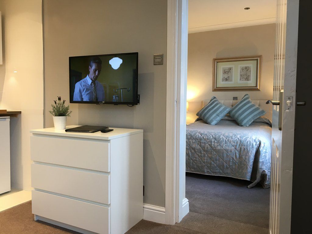 Cheshire Hospitality Ltd T\/A Lennox Lea Studios & Apartments Sale Kültér fotó